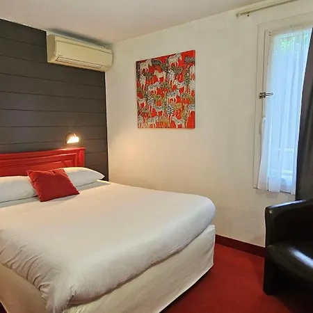 Brit Essentiel Albi Parc Des Expos Szálloda 2*