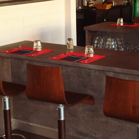 Brit Essentiel Albi Parc Des Expos Szálloda