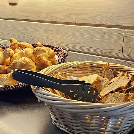 Brit Essentiel Albi Parc Des Expos 2*