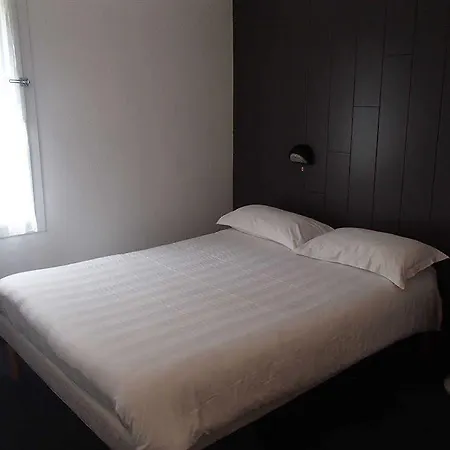 Brit Essentiel Albi Parc Des Expos 2*