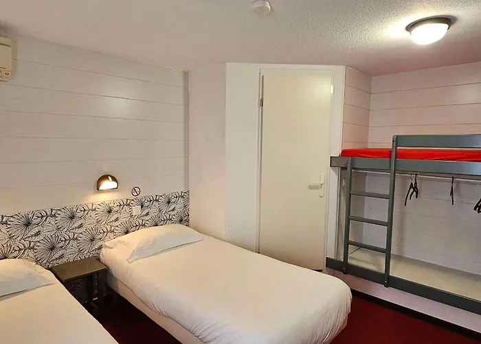 Brit Essentiel Albi Parc Des Expos 2* Le Sequestre