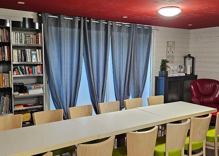 Brit Essentiel Albi Parc Des Expos Hotel 2*