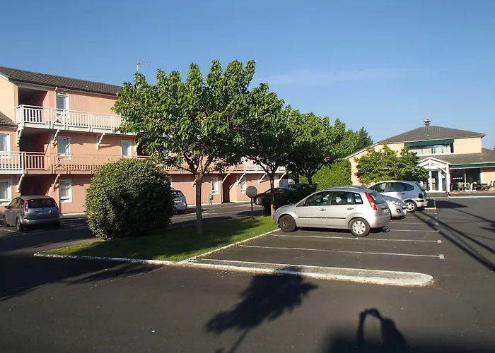 Brit Essentiel Albi Parc Des Expos 2* Le Sequestre