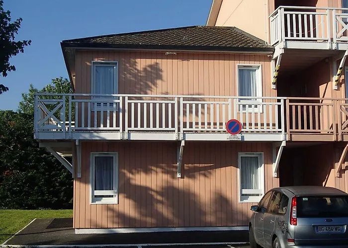 Brit Essentiel Albi Parc Des Expos 2* Le Sequestre